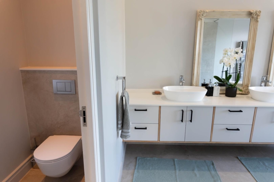 5 Bedroom Property for Sale in Val De Vie Estate Western Cape